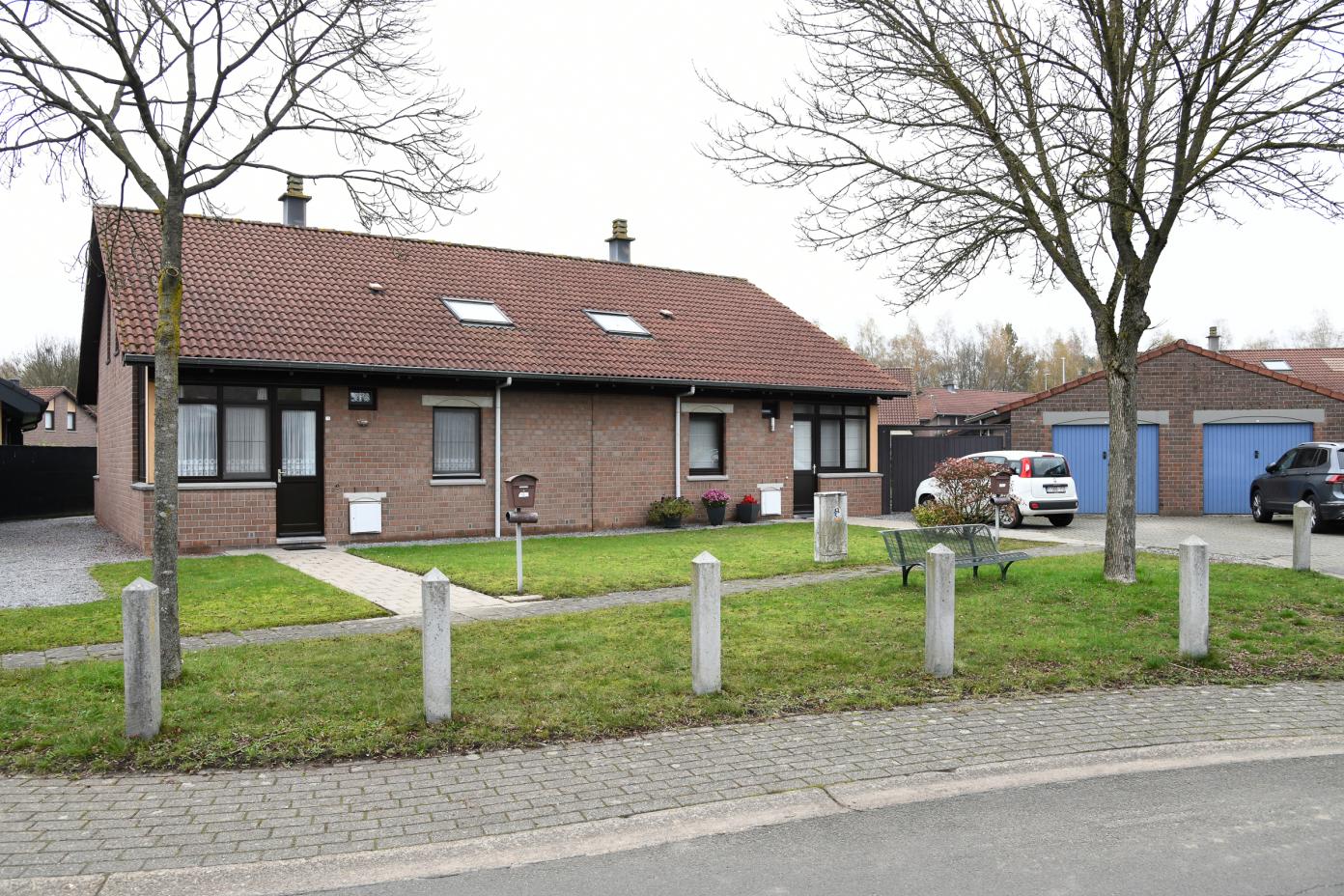 D1884